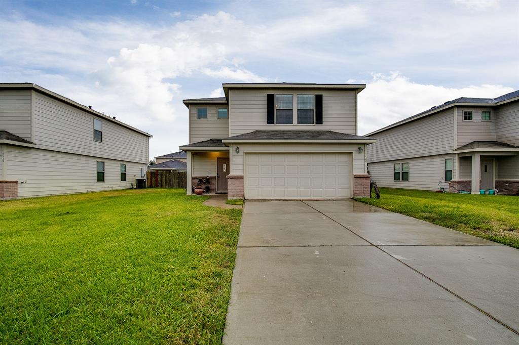 1122 Desert Springs Ln, Rosenberg, TX 77471